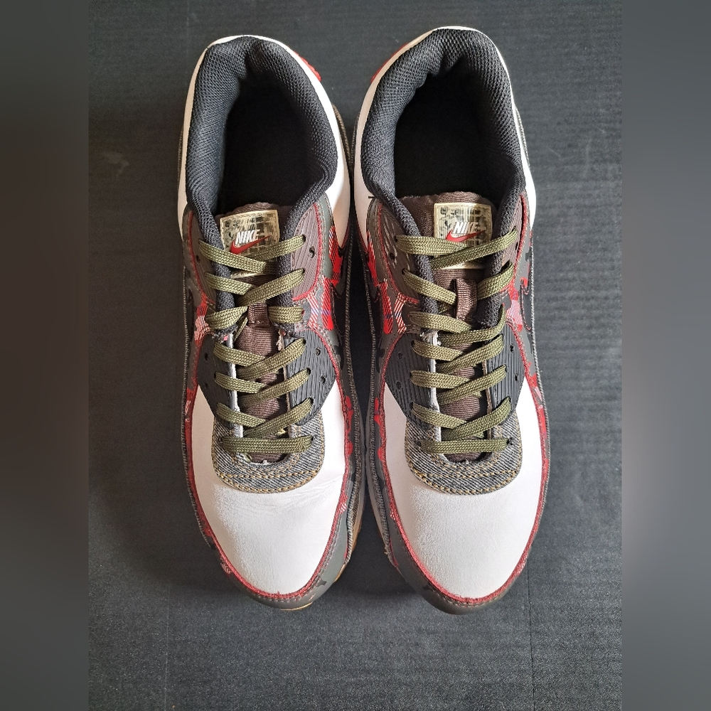 Nike Air Max 90 SE , Men's Sneakers Size 10.5Take 50% Off — Read Comments